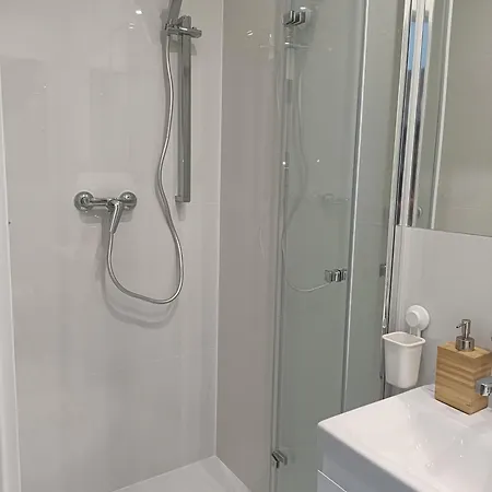 Goscinne Fala ポビエロボ