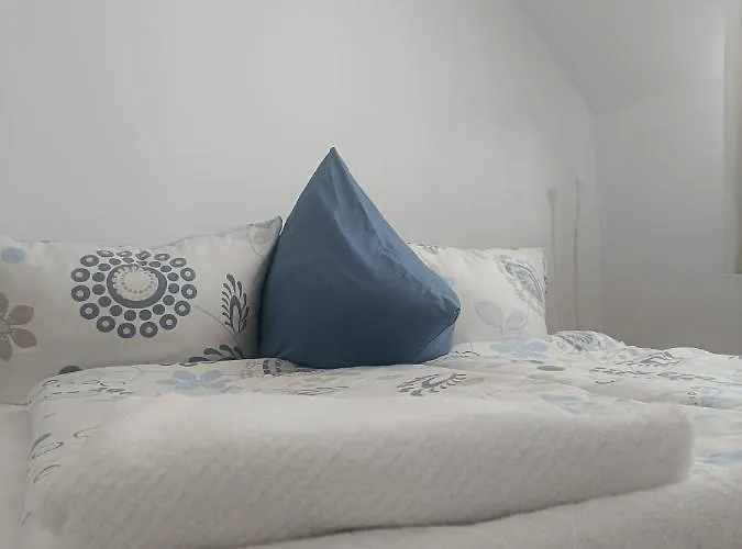 Alojamento de Acomodação e Pequeno-almoço Goscinne Fala